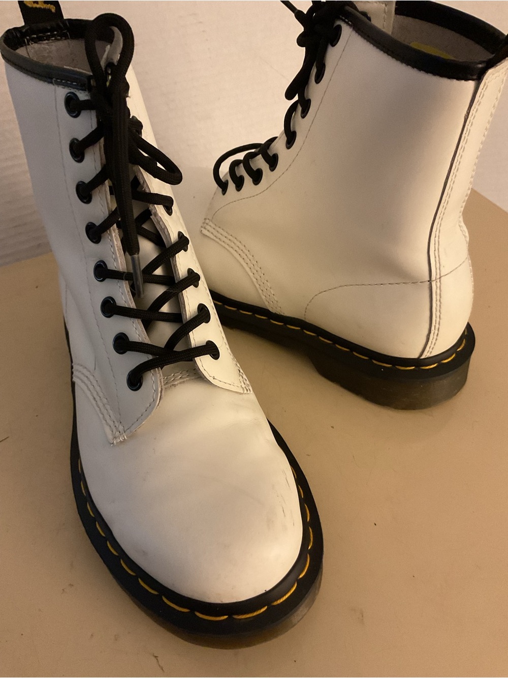 Dr. Martens women White Leather Lace-Up Combat Boots US 7